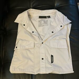 Truewerk men’s large short sleeve collared work shirt cloud color